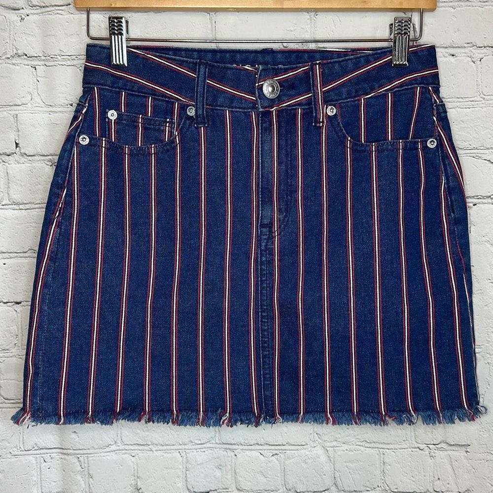 American Eagle Women’s Red White Blue Striped Frayed Hem Mini Skirt size 4